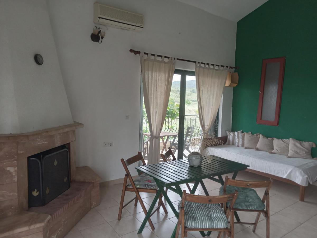 The White Rabbit Guesthouse Eco-Lodge "Cosy Apartment" Psakoudia Exteriör bild