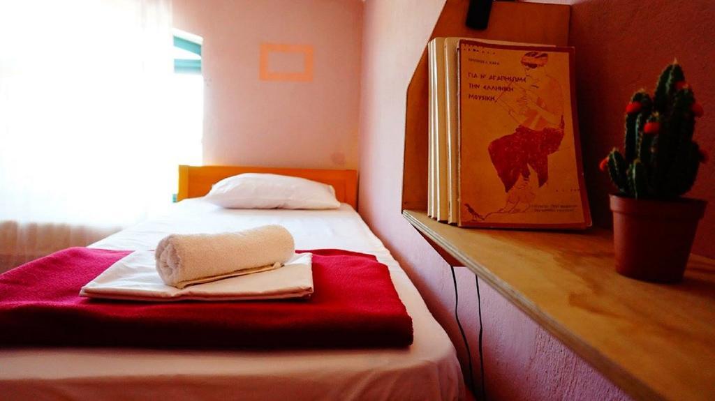 The White Rabbit Guesthouse Eco-Lodge "Cosy Apartment" Psakoudia Exteriör bild